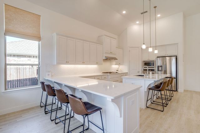 7464 Prairieside Drive, Fort Worth, TX 76123