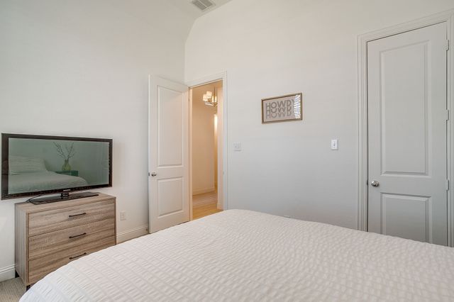 7464 Prairieside Drive, Fort Worth, TX 76123