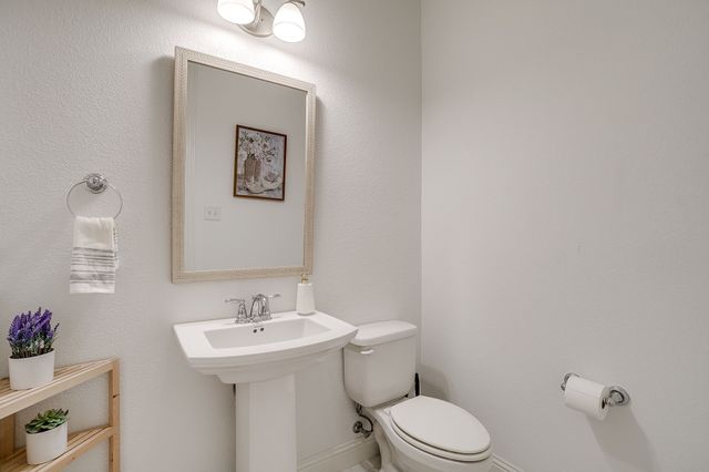 7464 Prairieside Drive, Fort Worth, TX 76123