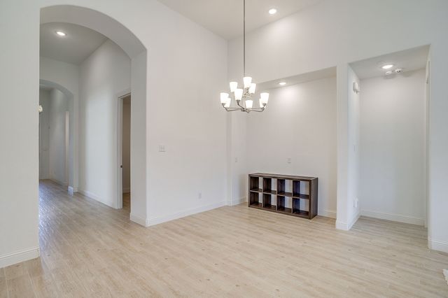 7464 Prairieside Drive, Fort Worth, TX 76123