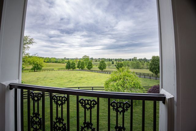 2525 Clintonville Road, Paris, KY 40361