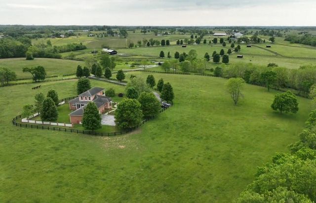 2525 Clintonville Road, Paris, KY 40361
