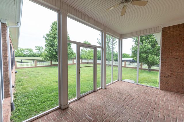 2525 Clintonville Road, Paris, KY 40361