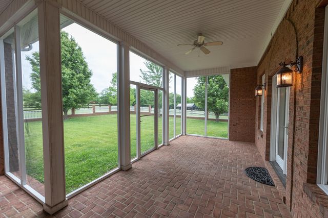 2525 Clintonville Road, Paris, KY 40361
