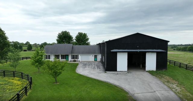 2525 Clintonville Road, Paris, KY 40361
