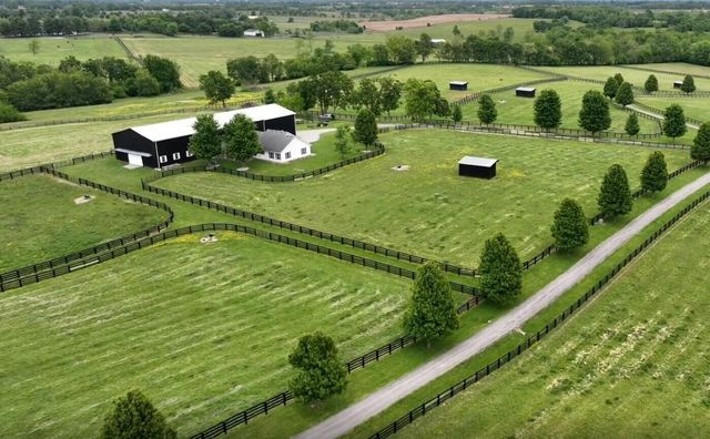 2525 Clintonville Road, Paris, KY 40361