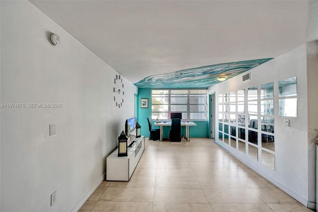 2750 NE 183rd St 406, Aventura, FL 33160