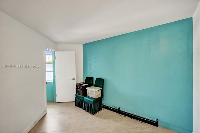 2750 NE 183rd St 406, Aventura, FL 33160