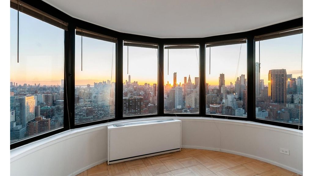 330 E 38th St Apt 47C, New York City, NY 10016