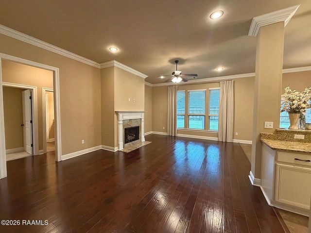 211 Meadowland Drive, Lafayette, LA 70507