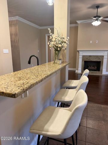 211 Meadowland Drive, Lafayette, LA 70507