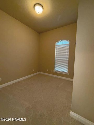211 Meadowland Drive, Lafayette, LA 70507