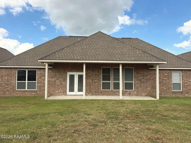 211 Meadowland Drive, Lafayette, LA 70507