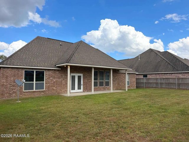 211 Meadowland Drive, Lafayette, LA 70507