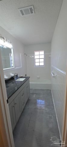 8751 Wren Rd, Pensacola, FL 32534