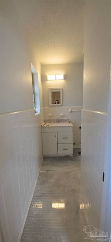 8751 Wren Rd, Pensacola, FL 32534