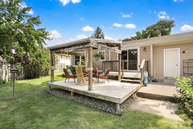 1025 129th Avenue NE, Blaine, MN 55434