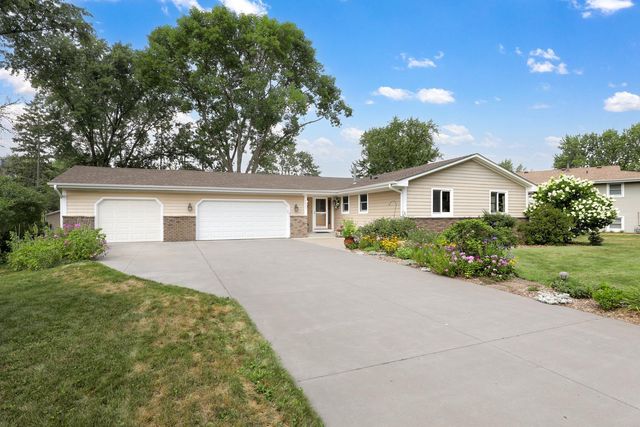 1025 129th Avenue NE, Blaine, MN 55434