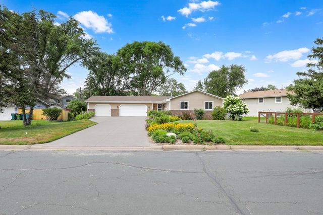 1025 129th Avenue NE, Blaine, MN 55434