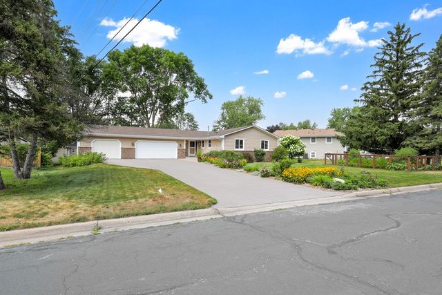 1025 129th Avenue NE, Blaine, MN 55434