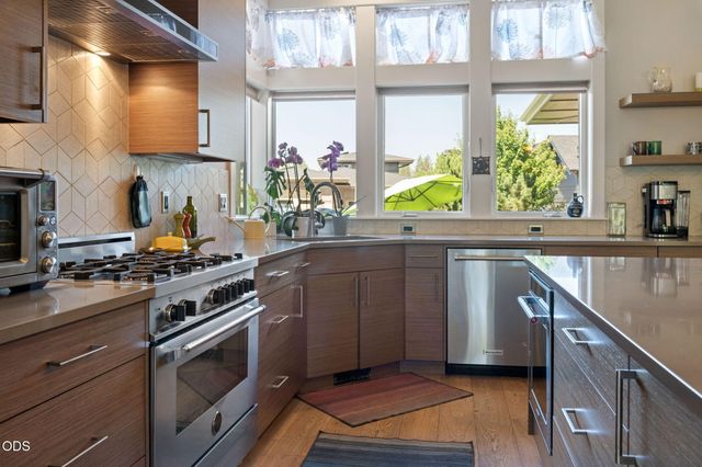 1757 NW Fields Street, Bend, OR 97703