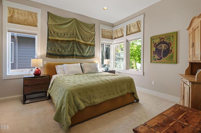 1757 NW Fields Street, Bend, OR 97703