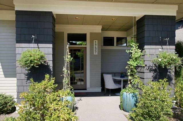 1757 NW Fields Street, Bend, OR 97703