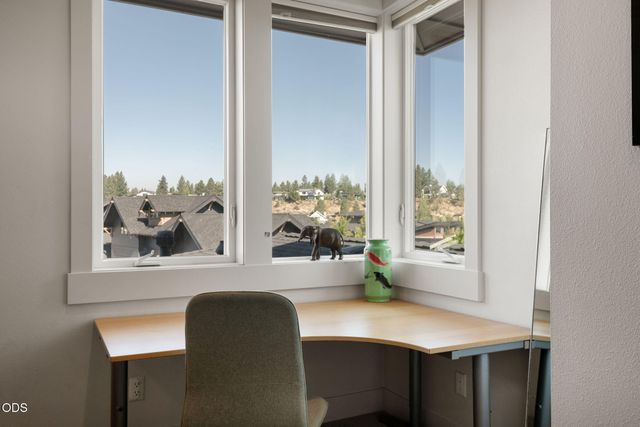 1757 NW Fields Street, Bend, OR 97703