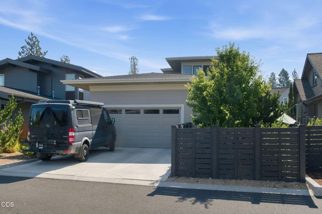 1757 NW Fields Street, Bend, OR 97703