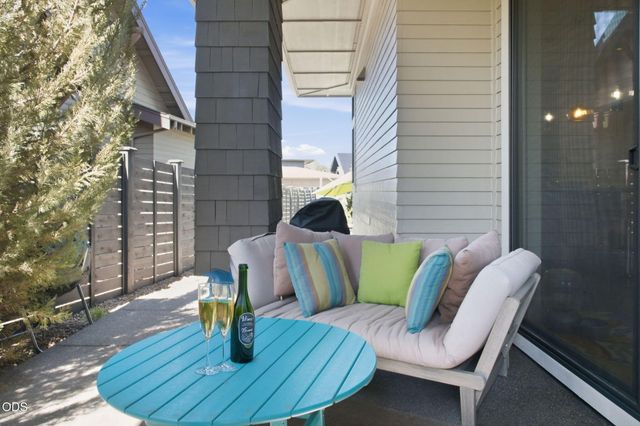 1757 NW Fields Street, Bend, OR 97703
