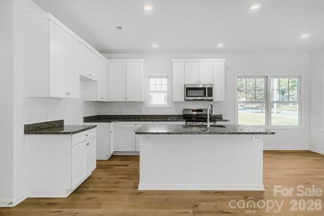 517 W Front Street, Statesville, NC 28677