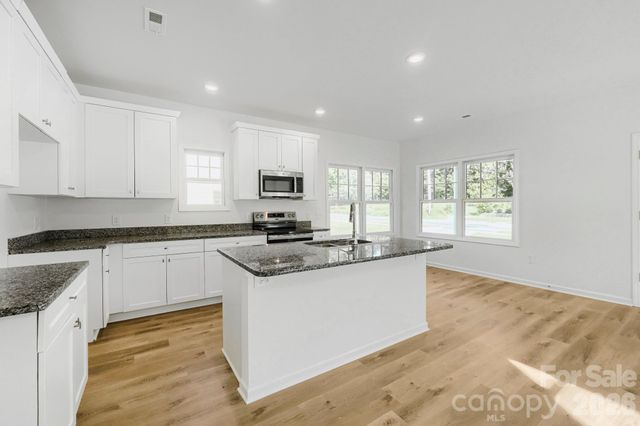 517 W Front Street, Statesville, NC 28677