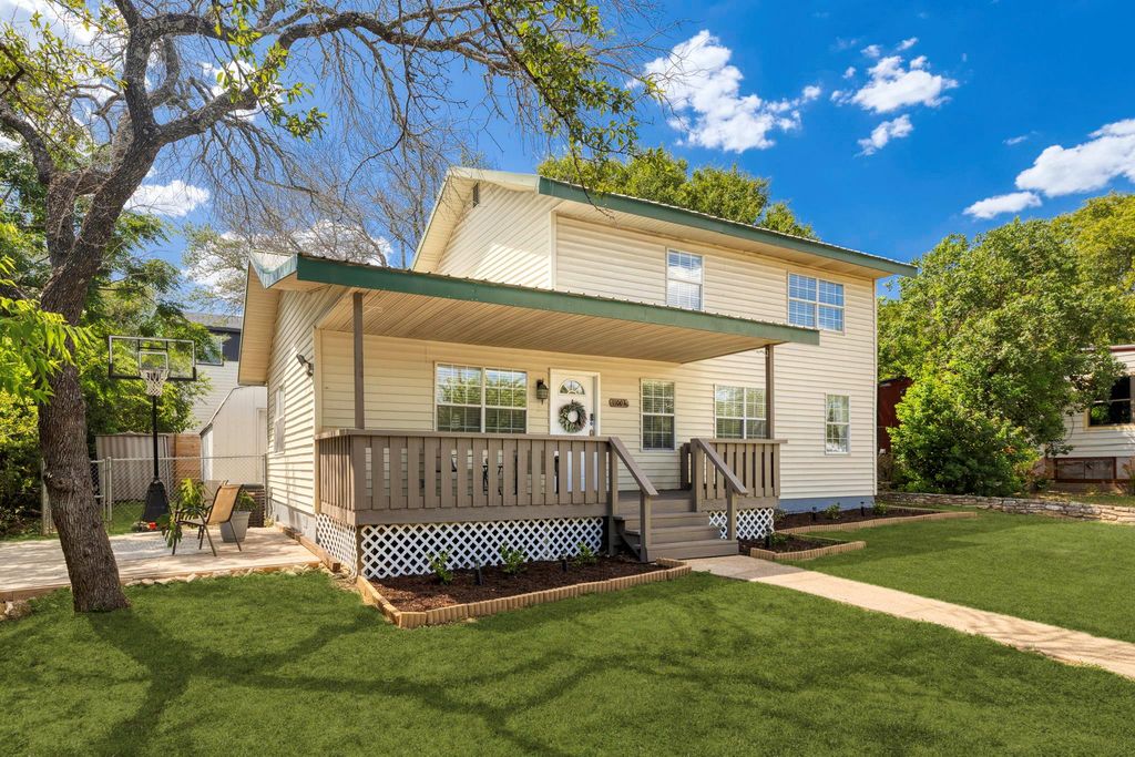 11004 Elm ST, Jonestown, TX 78645