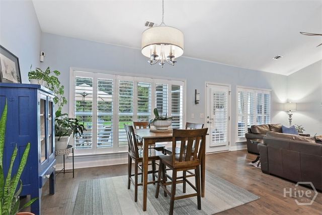 2009 Woodside Crossing, Savannah, GA 31405