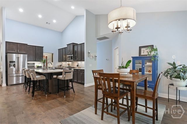2009 Woodside Crossing, Savannah, GA 31405