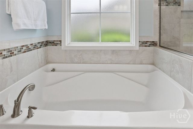 2009 Woodside Crossing, Savannah, GA 31405