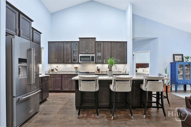 2009 Woodside Crossing, Savannah, GA 31405