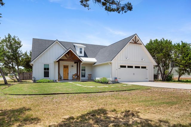 2 Senisa LN, Wimberley, TX 78676