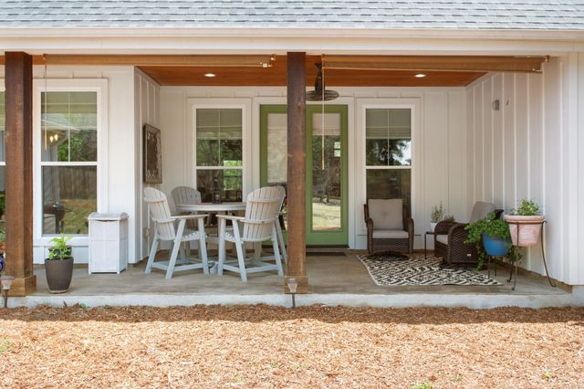 2 Senisa LN, Wimberley, TX 78676