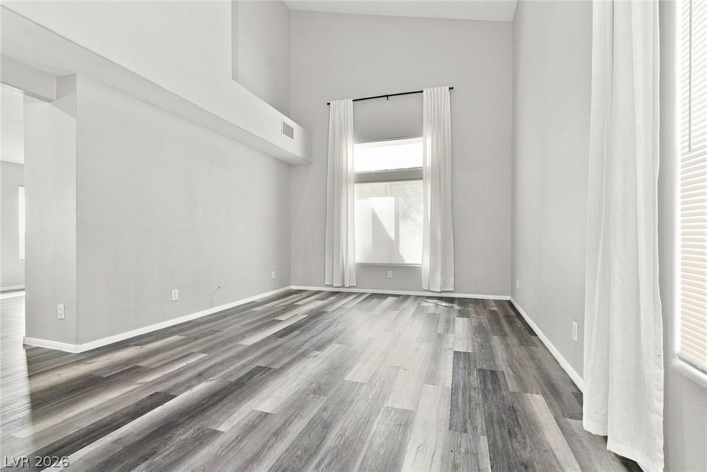 5881 Rainbow Bridge Drive, Las Vegas, NV 89142 — photo 4