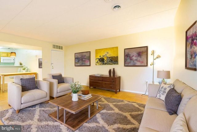 2605 REDCOAT DR #252, Alexandria, VA 22303