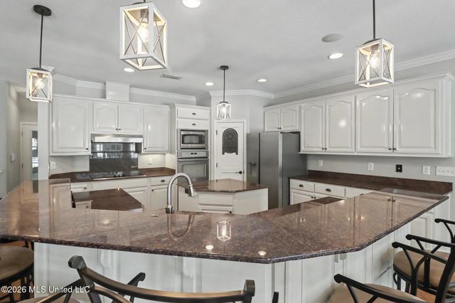 6309 W Silverleaf Drive, Ocean Springs, MS 39564