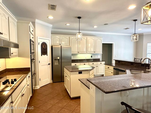 6309 W Silverleaf Drive, Ocean Springs, MS 39564