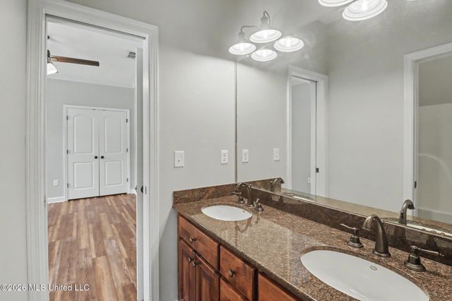 6309 W Silverleaf Drive, Ocean Springs, MS 39564
