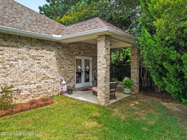 6309 W Silverleaf Drive, Ocean Springs, MS 39564