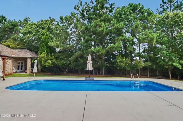 6309 W Silverleaf Drive, Ocean Springs, MS 39564