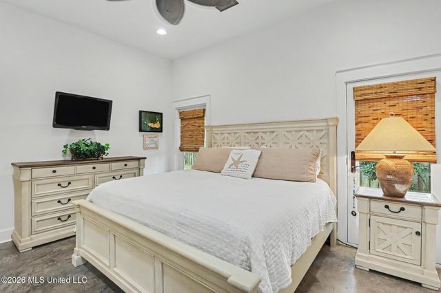 6309 W Silverleaf Drive, Ocean Springs, MS 39564
