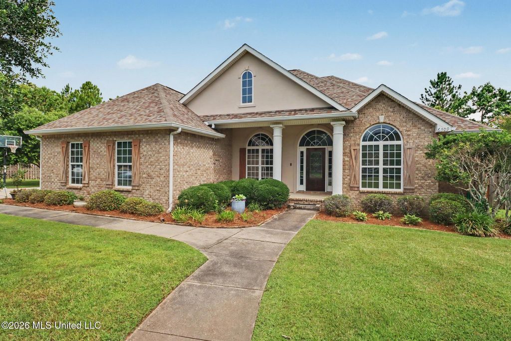 6309 W Silverleaf Drive, Ocean Springs, MS 39564