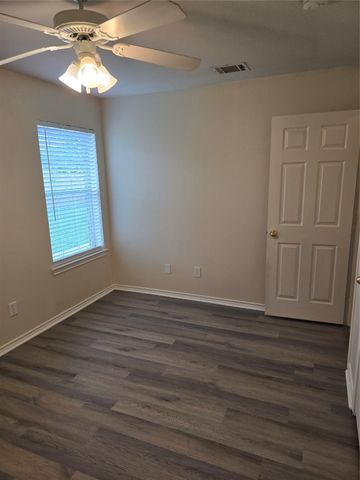632 Oliver Lane, Waxahachie, TX 75165