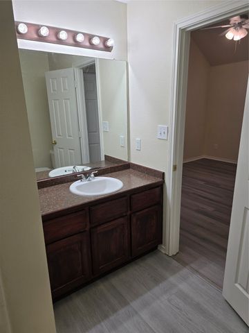 632 Oliver Lane, Waxahachie, TX 75165